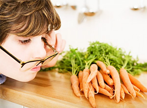 Помимо того, что морковь улучшает зрение, она еще и помогает быть вашей коже молодой и красивой