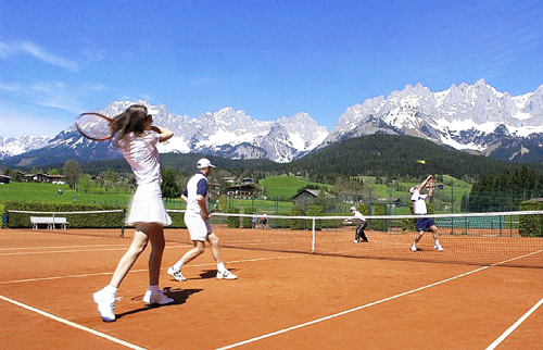 Большой теннис для взрослых: в чём заключается его польза