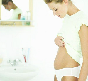 Существует много разных признаков ранних стадий беременности, которые очень похожи на предменструальный синдром у женщин
