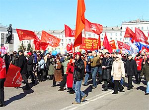 Сегодня многотысячные парады ушли в историю и 1 Мая уже не имеет такого грандиозного масштаба, но многие из тех, кто свою молодость посвятил борьбе за мощь Советского Союза, считают, как и прежде, этот праздник святым и значимым.