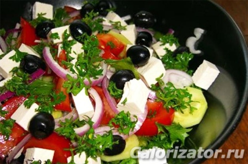 Греческий салат с пекинской капустой и курицей — рецепт с фото пошагово