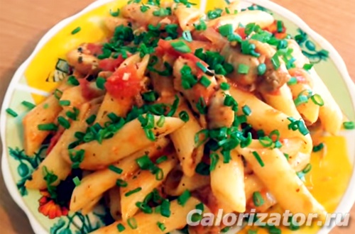 Паста томатно-сливочная с курицей Паста томатно-сливочная с курицей