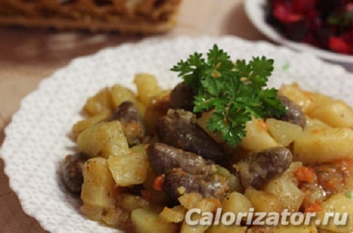 Тушеные куриные сердечки с картофелем и овощами — рецепт с фото