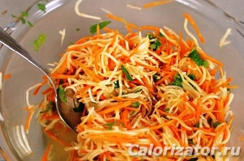 Как приготовить Салат из моркови и редьки рецепт пошагово
