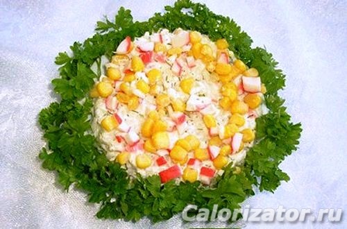 Салат крабовый с рисом и кукурузой