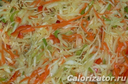 Салат  с капустой и морковью