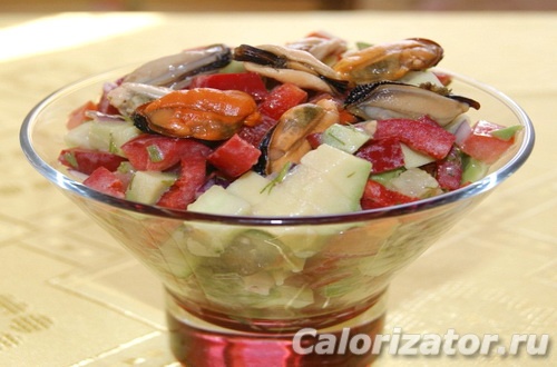 Салат с мидиями и авокадо