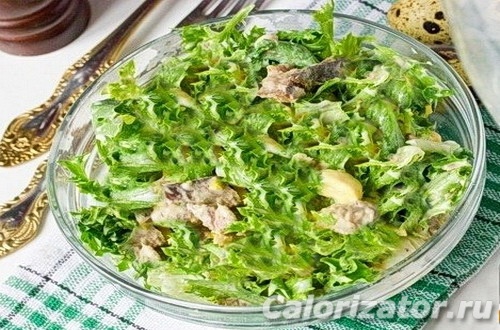 Салат из тунца и салата фризе Салат из тунца и салата фризе