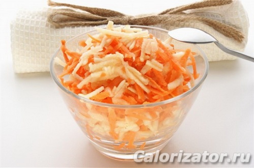 Салат из моркови с яблоком и сыром