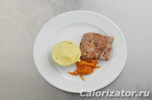 Мраморный сом с рыбным картофельным пюре и маринадом Мраморный сом с рыбным картофельным пюре и маринадом