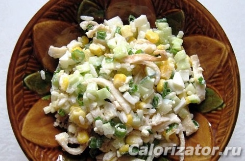 Салат с кальмарами, кукурузой, яйцом и сыром. Пошаговый рецепт с фото