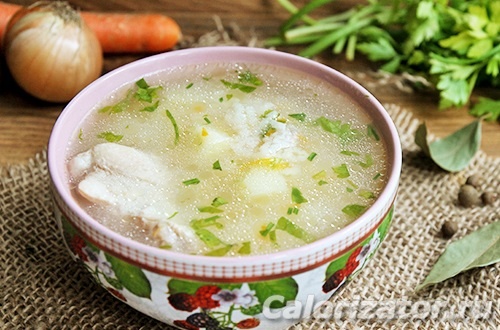 Суп куриный с рисом и морковкой