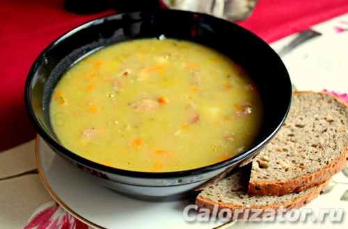 Гороховый суп с нутом и копченостями