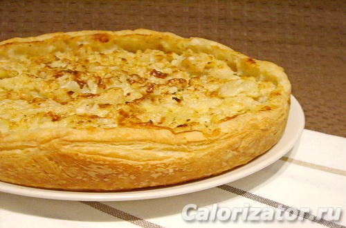 Пирог с цветной капустой и сыром