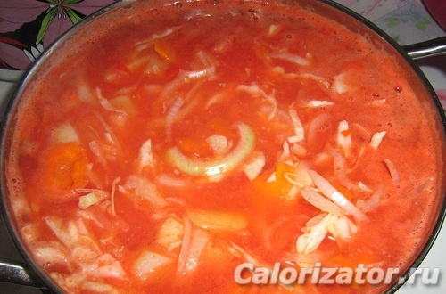 Суп овощной с томатом