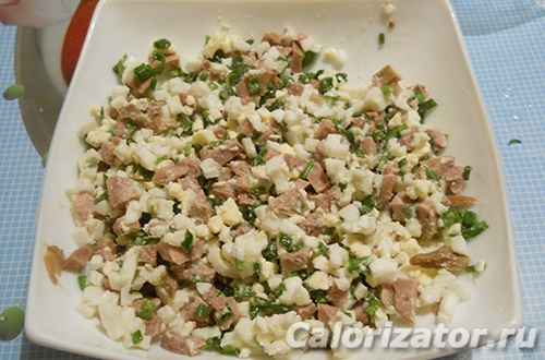 Салат с печенью трески и зеленым луком – простой и вкусный рецепт, как приготовить пошагово