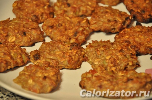 Печенье из овсяных хлопьев с бананом и изюмом Печенье из овсяных хлопьев с бананом и изюмом