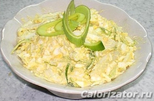 Как приготовить салат из лука-порея с яйцом