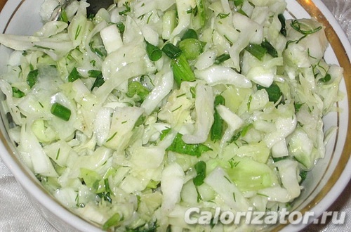 Капустный салат с зеленью