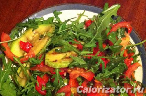 Салат с рукколой и кабачком Салат с рукколой и кабачком