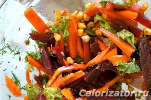 Салат с кукурузой, свеклой и морковью