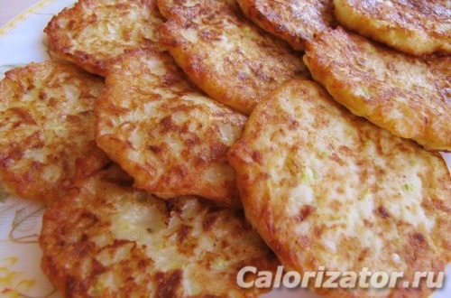 Оладьи из кабачков с сыром и чесноком на муке Оладьи из кабачков с сыром и чесноком на муке