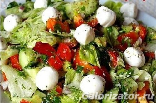 Зеленый Салат с Сыром, Помидорами и / или Морковью: калорийность на 100 г, белки, жиры, углеводы