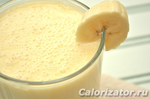 Молочно-творожный смузи с бананом