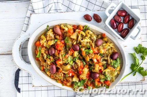 Марокканский салат из баклажанов и помидоров