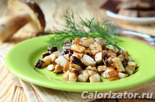Жареные белые грибы: топ-3 рецепта приготовления с картофелем, луком и яйцами