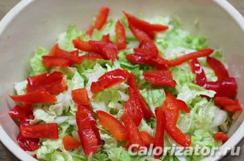 Дюкановский салат с яблоком и сладким перцем
