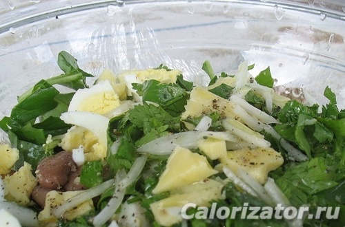 Салат с красной фасолью и зеленью
