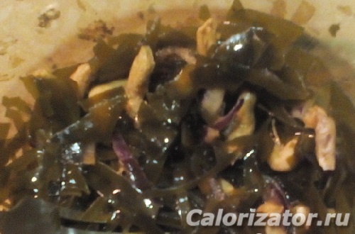 Салат из морской капусты с крабовым мясом