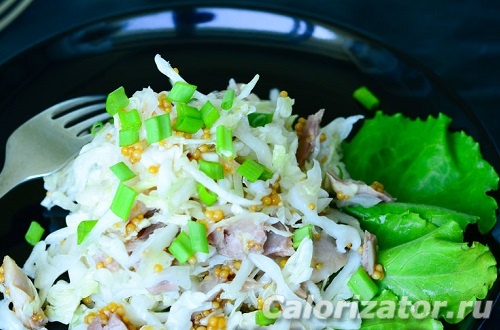 Салат из капусты и куриного филе Салат из капусты и куриного филе