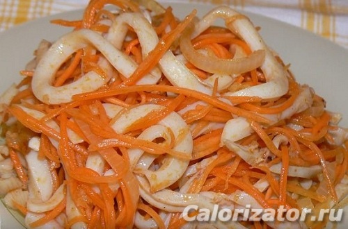 Диетический салат из кальмаров и моркови
