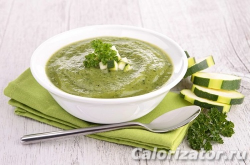 Суп пюре из кабачков и зелени