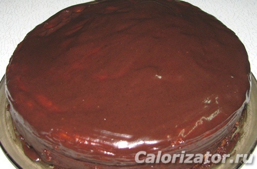 Торт шоколадный  в шоколадной глазури