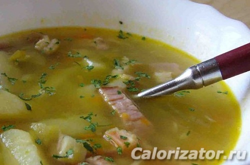 Суп гороховый с копченым окорочком