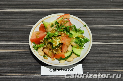 Салат из полбы с овощами и фасолью