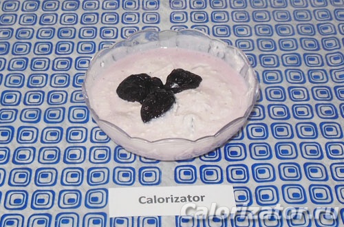 Творог с йогуртом и черносливом
