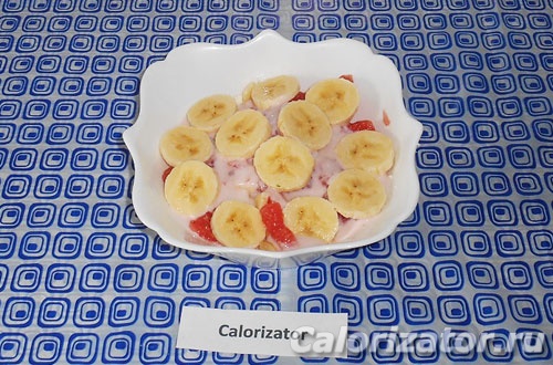 Творожный салат с грейпфрутом и бананом