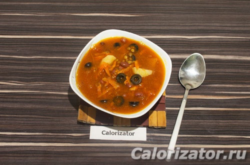 Чечевичный суп с фасолью и оливками