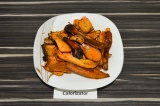 Готовое блюдо: закуска из запеченной моркови