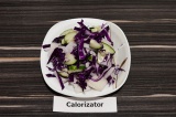 Готовое блюдо: капустный салат с дайконом