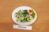 Готовое блюдо: салат с цветной капустой и огурцом ПП
