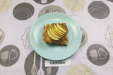 Готовое блюдо: насыпной яблочный пирог