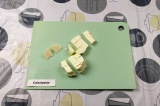 Шаг 5. Адыгейский сыр нарезать крупными кубиками.