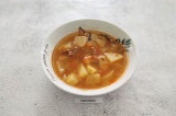 Готовое блюдо: суп с килькой в томатном соусе