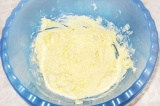 Шаг 1. Масло растереть с сахарным песком.