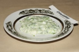 Готовое блюдо: сливочный соус с зеленью
